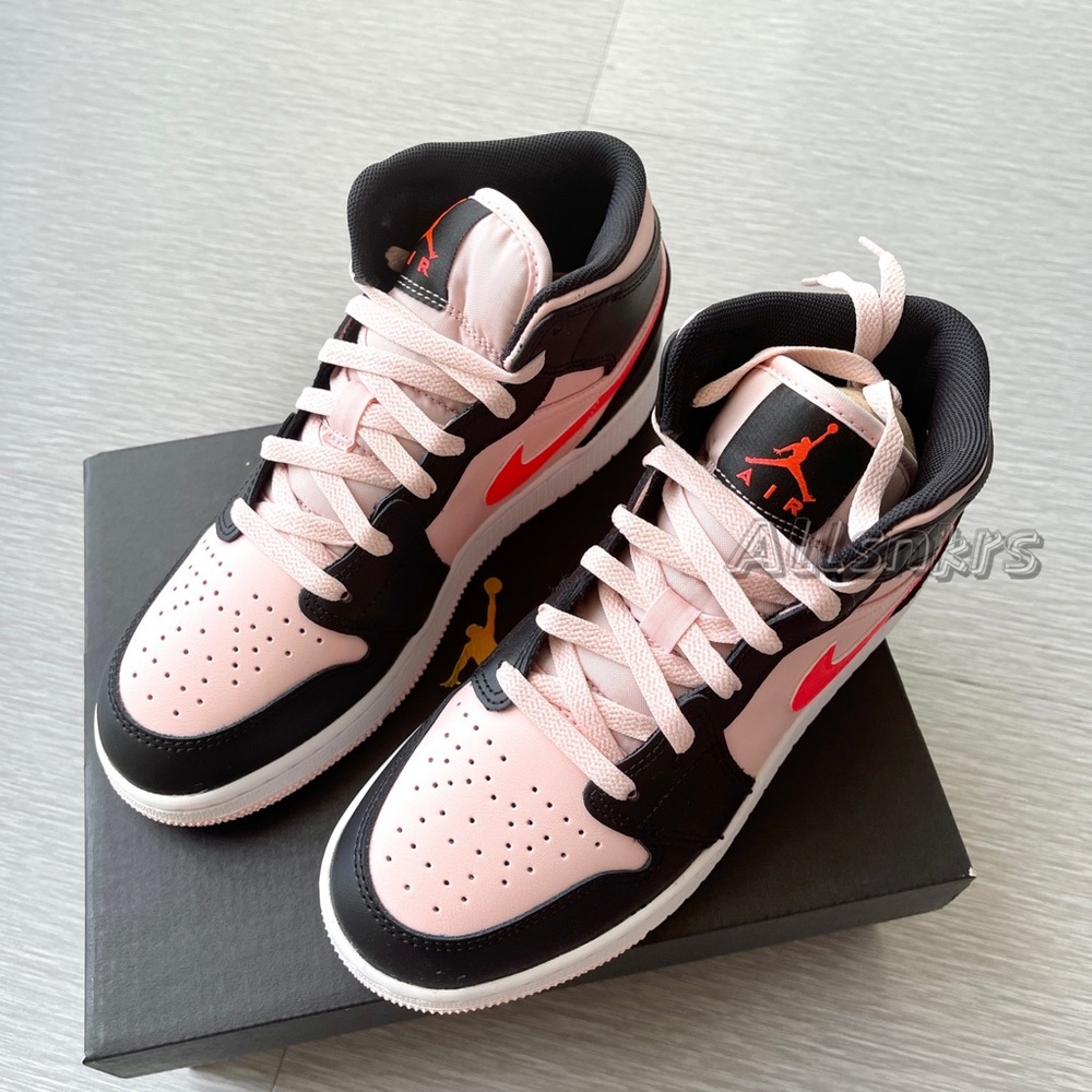 Air Jordan 1 Mid Pink Punch GS - Picture 4 of 9